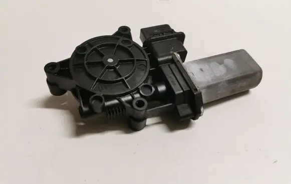 BMW 3 F30 F35 F31 Front door window regulator motor 5000158