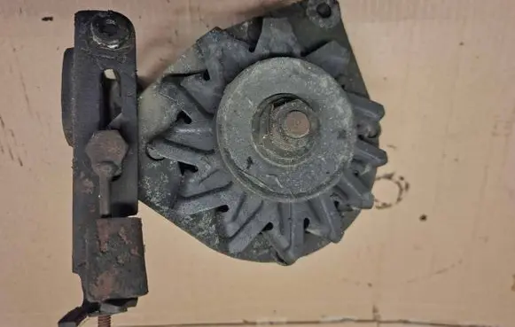 Mercedes-Benz W123 Generator/alternator