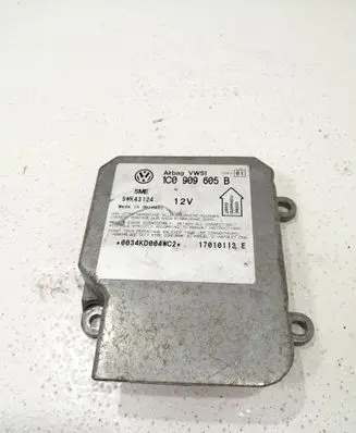 Volkswagen PASSAT B5 Airbag control unit/module 1C0909605B
