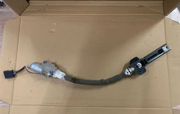 Audi A8 S8 D3 4E Seat belt adjustment motor 4E0857833A 601878900 140900