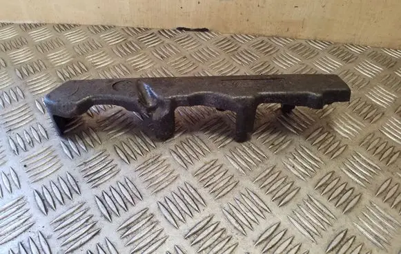 Volkswagen PASSAT B8 Other engine bay part 04L130380F