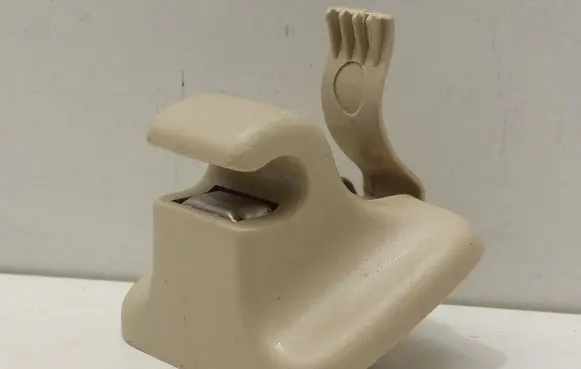 Sun visor clip/hook/bracket
