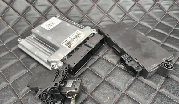 BMW X3 E83 Engine control unit/module 0281013501 7803373 031365715