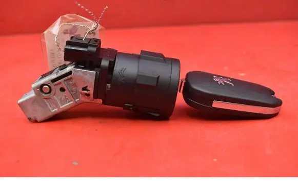 Peugeot 208 I Ignition lock 9663123380