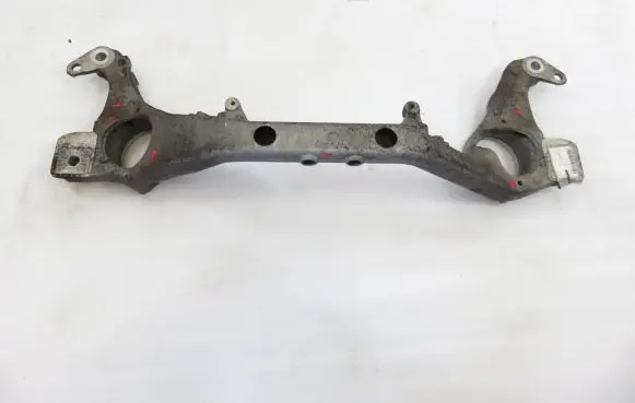 Audi Q7 4L Engine mounting bracket 7L8199207