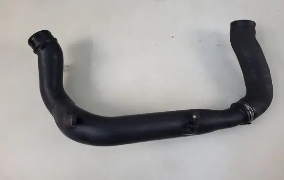 Volvo XC90 Intercooler hose/pipe 30647918 30636856