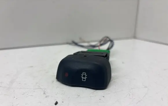 Renault Scenic I Central locking switch button 841242B
