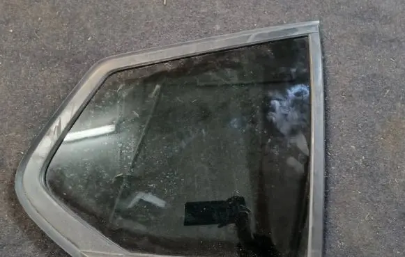 BMW X3 F25 Rear side window 7205626 MRH157452