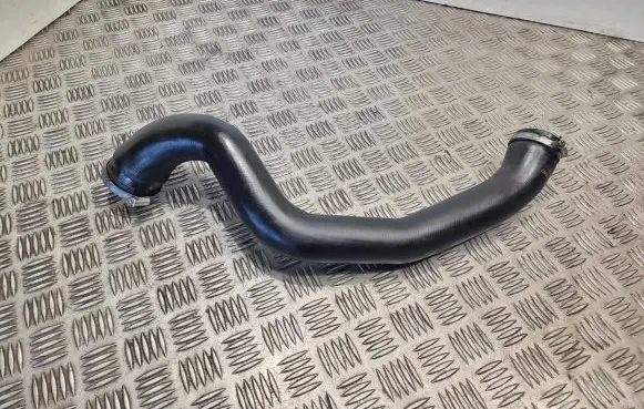 Ford Focus Intercooler hose/pipe 6M516K863JA