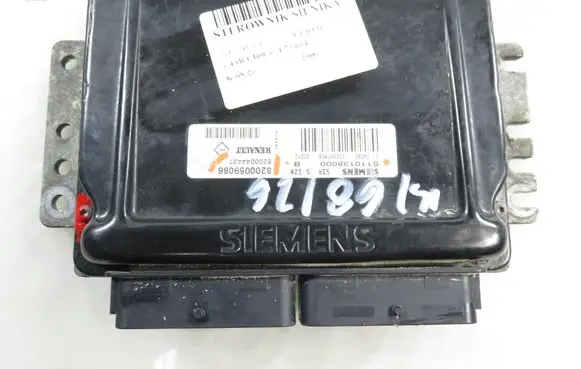 Renault Clio II Engine control unit/module S110138000 8200059086 8200044437