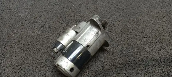 Renault Scenic II - Grand scenic II Starter motor 8200584675 M000T87881