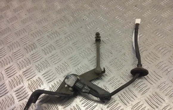 Mitsubishi Outlander Headlight/headlamp level sensor 8H2522 B0058412