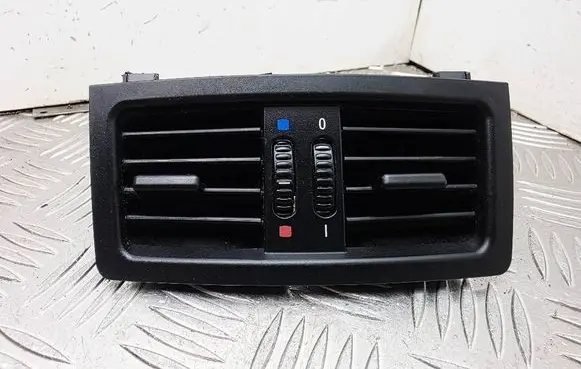 BMW 5 E60 E61 Rear air vent grill 7129556 6932023 6932024