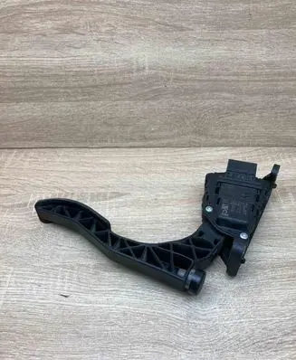 Audi A6 S6 C6 4F Accelerator throttle pedal 4F1723523B 6PV008984