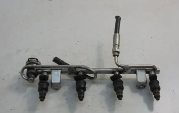 Audi A4 S4 B5 8D Fuel injector 0280150444