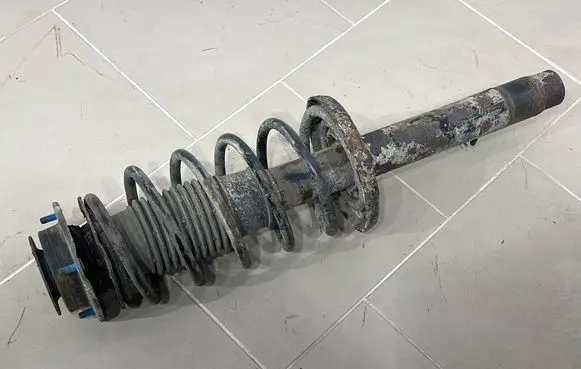 Ford Scorpio Front shock absorber with coil spring