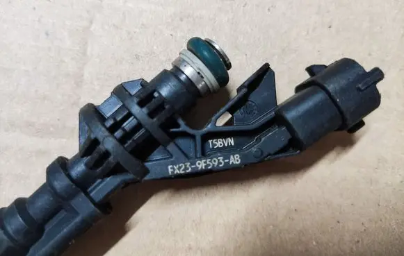 Jaguar XF X250 Fuel injector 0261500237-T