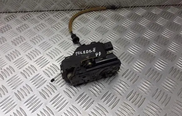 Seat Toledo II (1M) Front door lock 3B1837016A