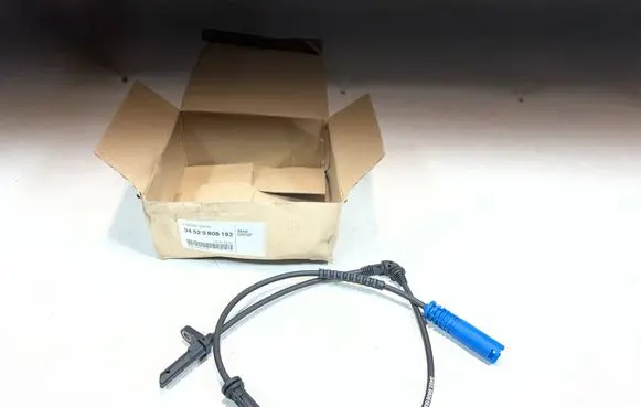 Mini Cooper Countryman R60 ABS brake wheel speed sensor 9808193