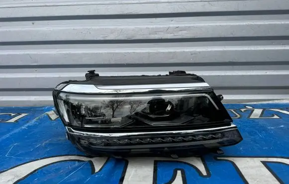Volkswagen Tiguan Headlight/headlamp 5NB941082D 030110123608