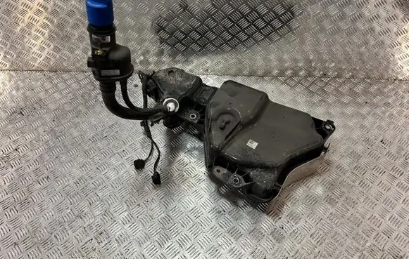 Volkswagen T-Roc AdBlue liquid reservoir 5WA131877Q