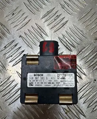Audi A3 S3 8V Distronic sensor radar 5Q0907561G 5Q0907572G 0203300935