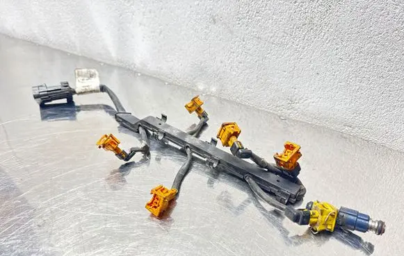 Opel Omega B2 Fuel injector wires 90457458
