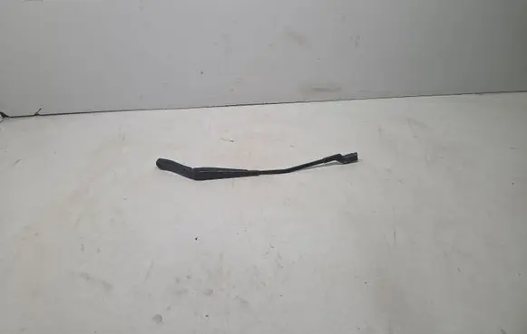 Front wiper blade arm