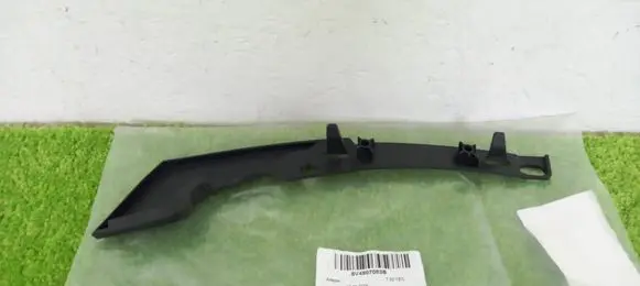 Audi A3 S3 8V Front bumper mounting bracket 8V4807083B