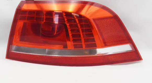 Volkswagen PASSAT B7 Rear/tail lights 3AF945208B 3AF945310