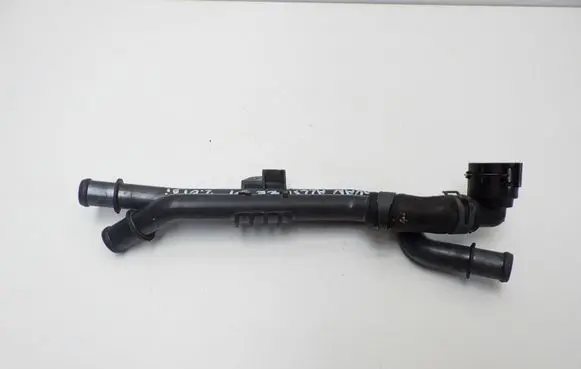 Volkswagen Tiguan Allspace Engine coolant pipe/hose 3Q0121070S