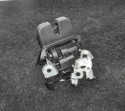 Audi A4 S4 B8 8K Tailgate/trunk/boot lock/catch/latch