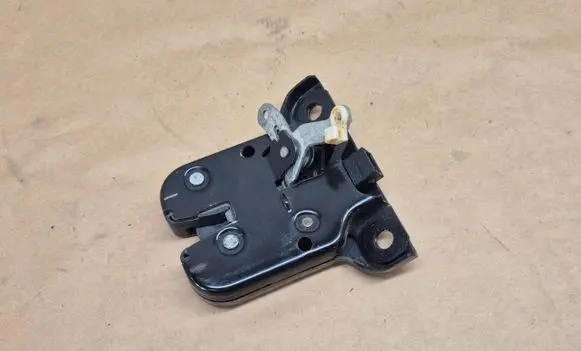 Audi A3 S3 8P Tailgate/trunk/boot lock/catch/latch 8P3827505