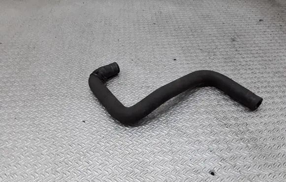 Volkswagen Touran I Engine coolant pipe/hose