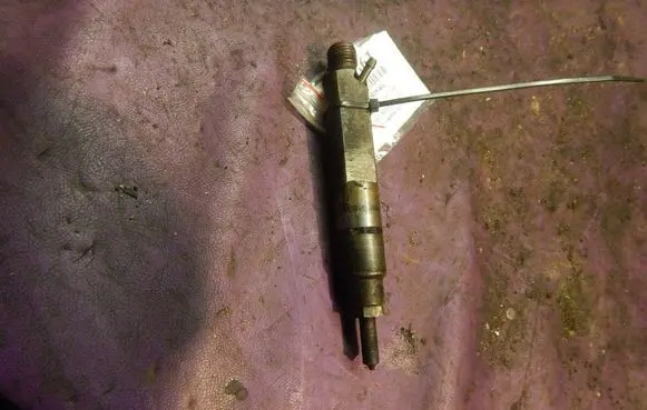 Volkswagen Bora Fuel injector 038130202A