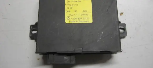 Mercedes-Benz S W220 Light module LCM 2208203026