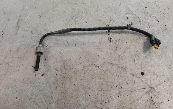Mercedes-Benz C AMG W204 Exhaust gas temperature sensor A0009056904