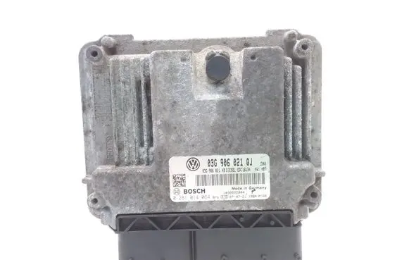 Volkswagen Golf V Engine control unit/module 03G906021QJ 0281014064