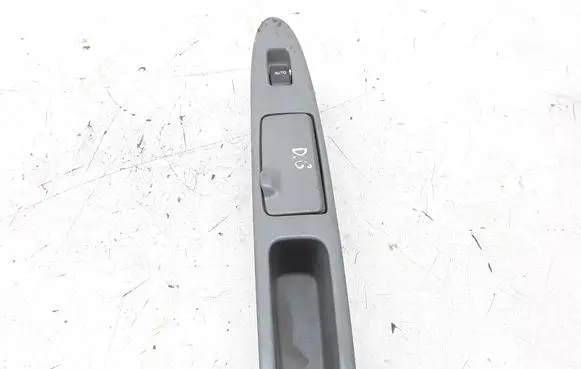 Toyota Avensis Verso Electric window control switch