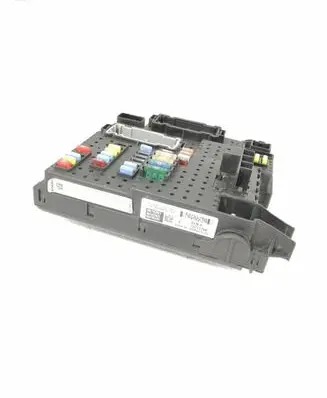 Volvo XC90 Fuse module 8676391