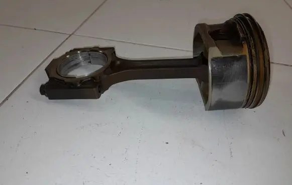 Cadillac SRX Piston with connecting rod 036217