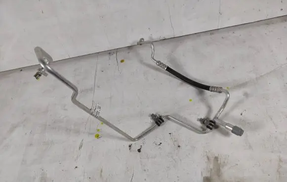 Renault Twingo III Air conditioning (A/C) pipe/hose 924408973R