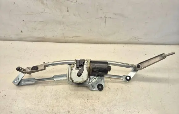 Volvo XC90 Front wiper linkage and motor