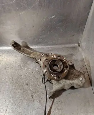BMW X5 F15 Front wheel hub 6773783 16193501 AM9311MA