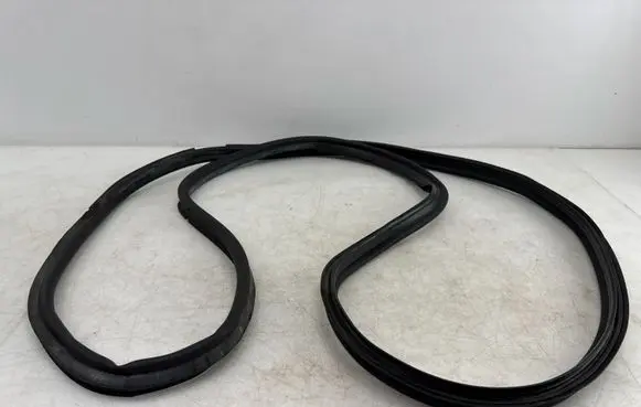 Mercedes-Benz E W211 Rubber seal loading door A2117401078