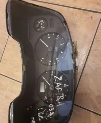 Opel Zafira A Speedometer (instrument cluster) 24419564DJ