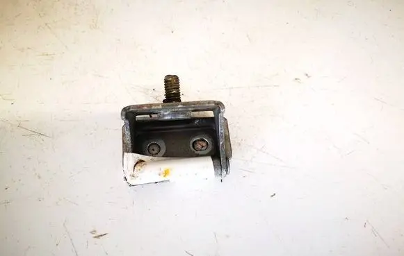 Suzuki Swift I Tailgate/trunk/boot hinge