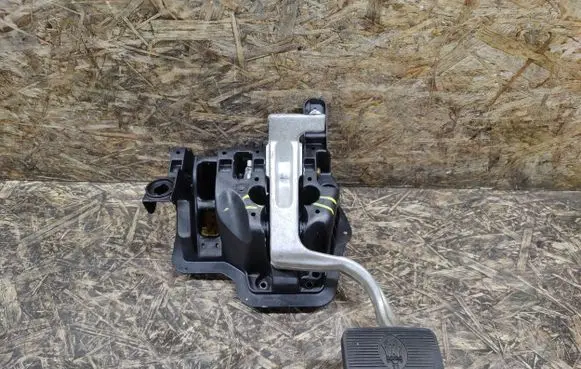 Maserati Quattroporte Brake pedal 3801390030