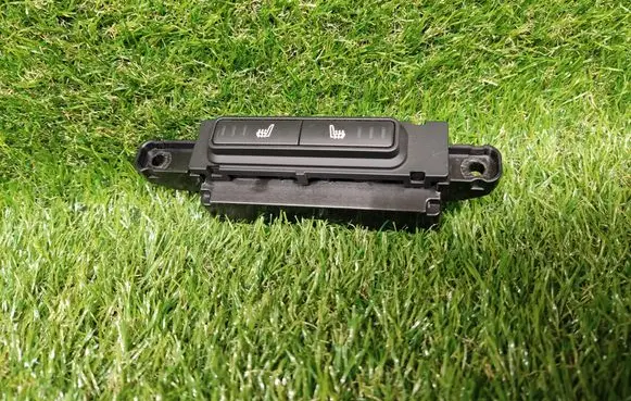Land Rover Discovery Sport Seat heating switch FK7214D694AA 16012701 M0570600234