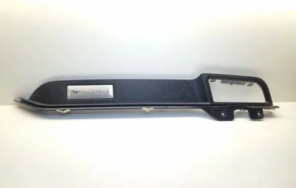 Ford Mustang VI Dashboard glove box trim FR3B63044B88